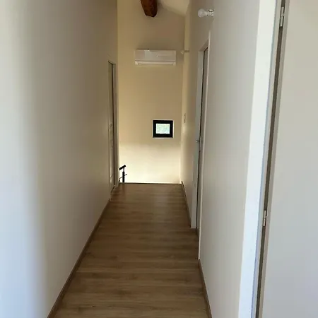 La Grange Holiday home Grillon